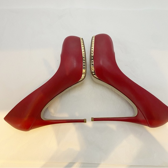 Valentino Garavani Platform Pumps in Red - 37 - Picture 3 of 16